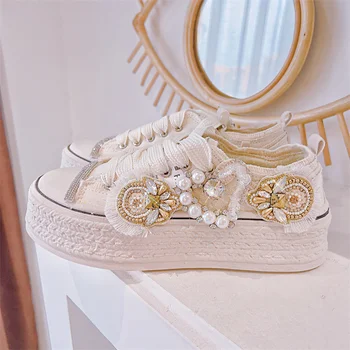 Новая модная корейская версия all build с толстым дном на низком каблуке, маленькие белые туфли, плетеные с бриллиантовыми пластинами, туфли